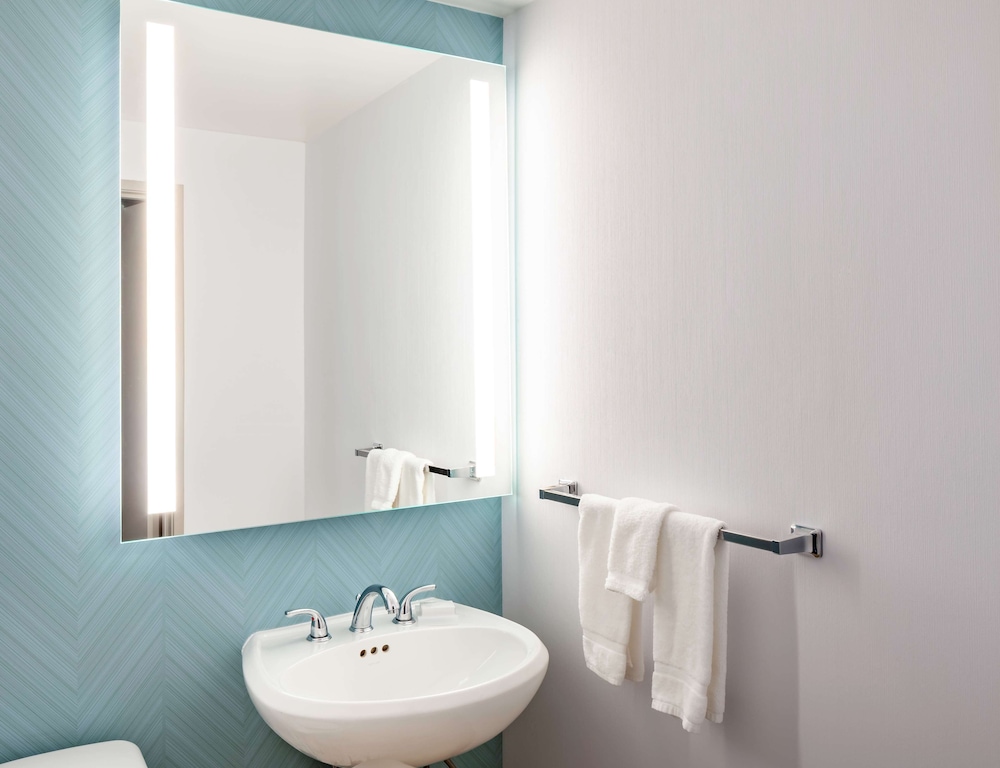 Hilton Garden Inn San Diego Rancho Bernardo - photo 21