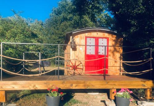 La Roulotte de Bussy — hotel in Bussieres
