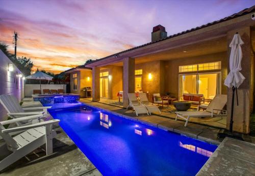 The Desert Gem Pool Spa Gated Home — 4-Star Luxury Hotel in Desert Hot Springs, United States