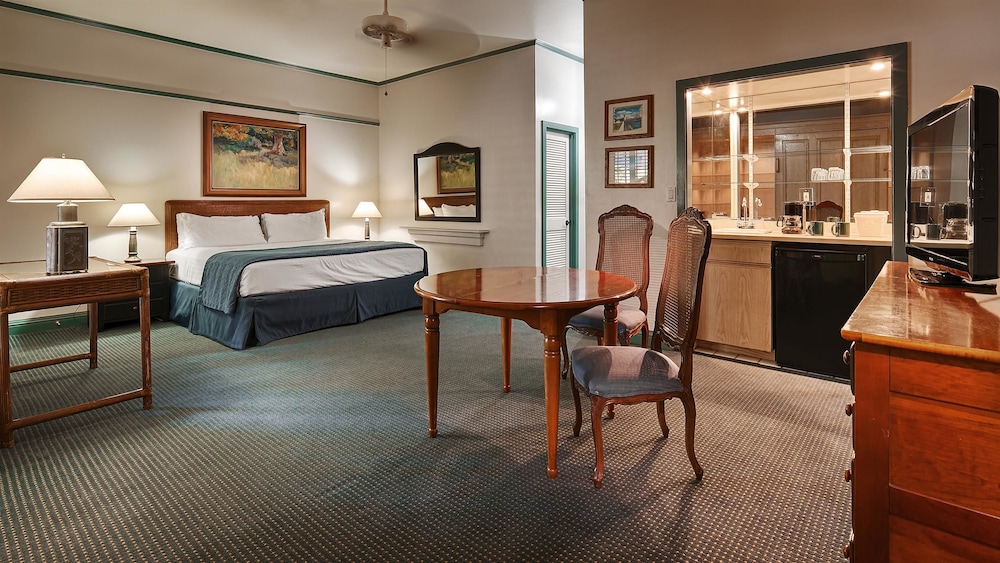 Pioneer Inn - photo 14