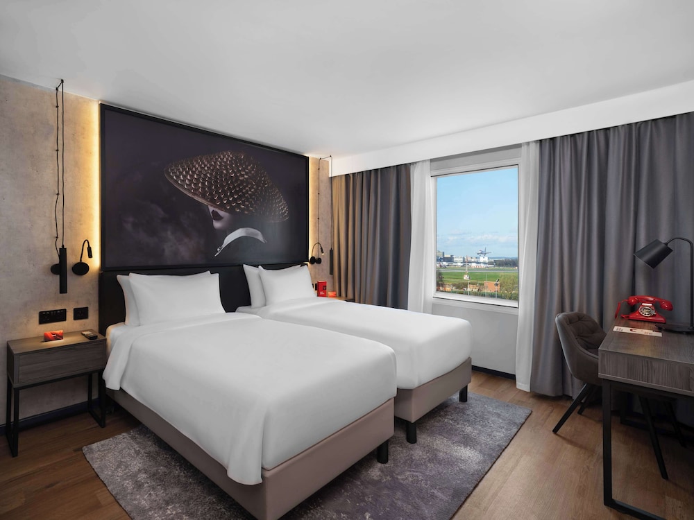 Travelodge Gatwick Airport — hotel in Crawley