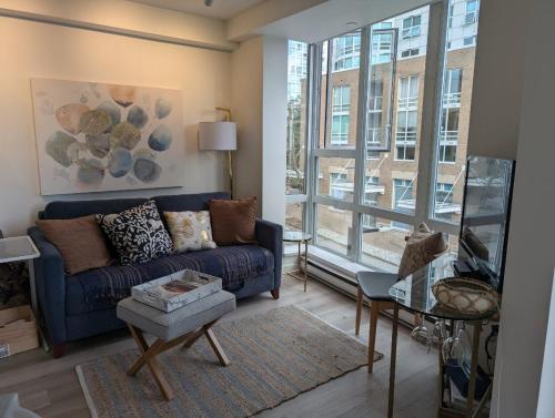 910 Beach Apartment Hotel in Vancouver, Canada