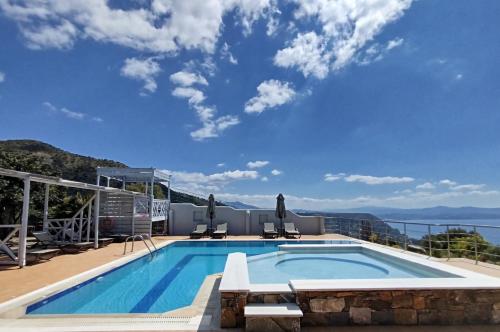 Alexena Apartments — 4-Star Luxury Hotel in Agia Galini, Greece