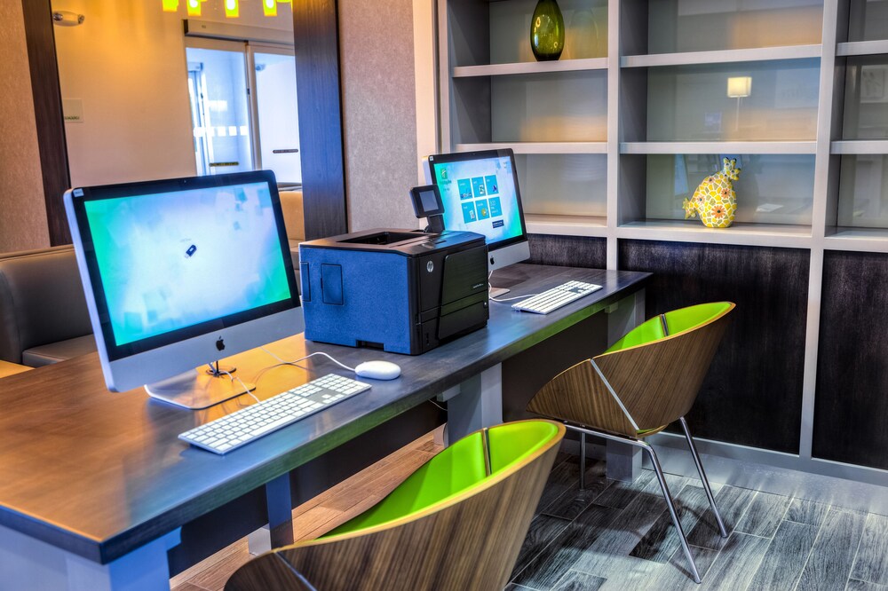 Holiday Inn Express Richmond by IHG - photo 26