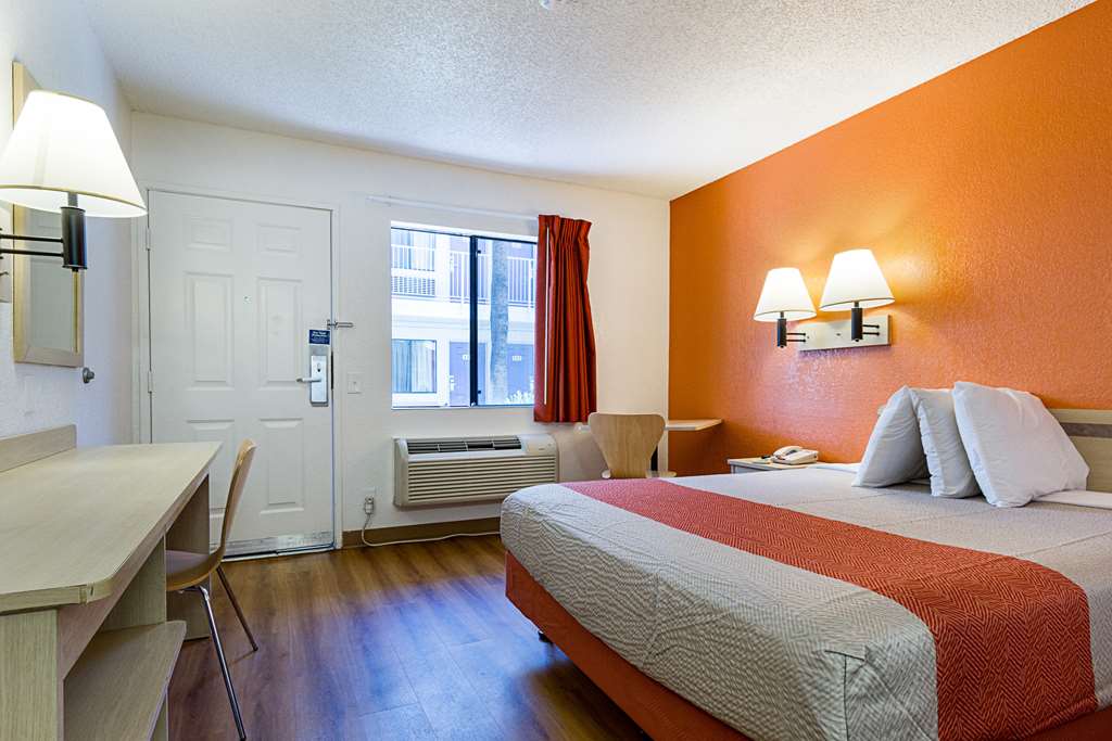 Motel 6 Mesa South - photo 13