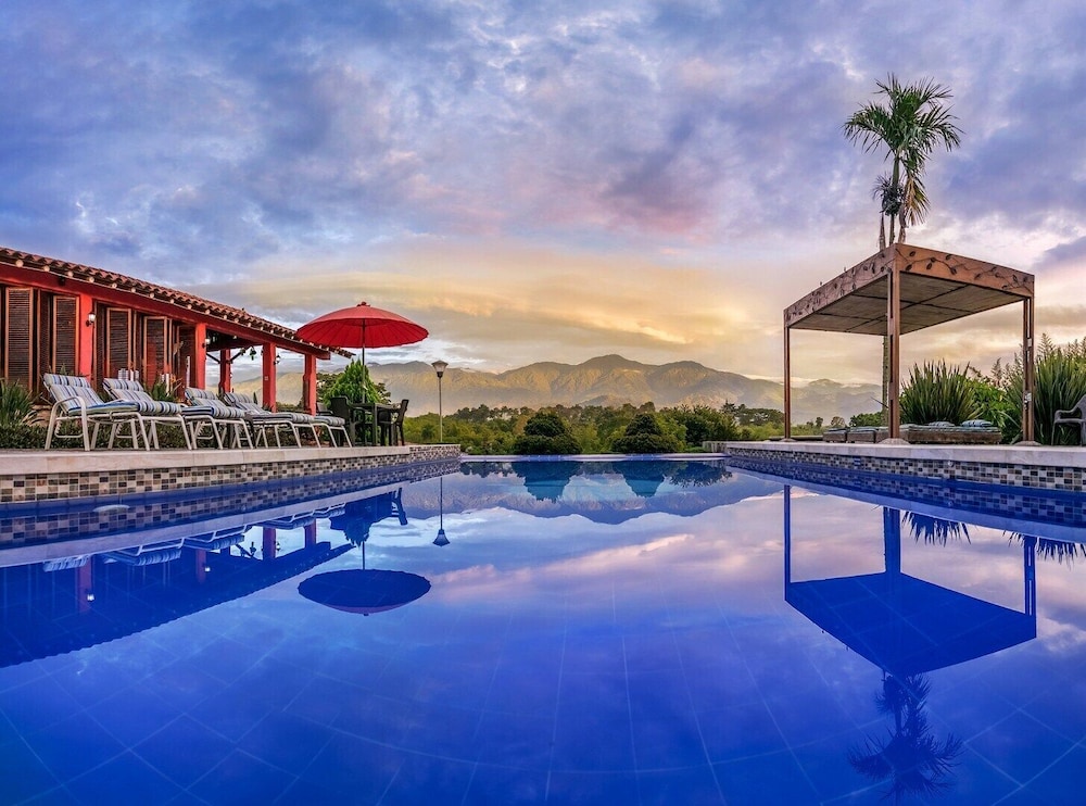 Hotel Campestre Solar De La Luna in Armenia, Colombia