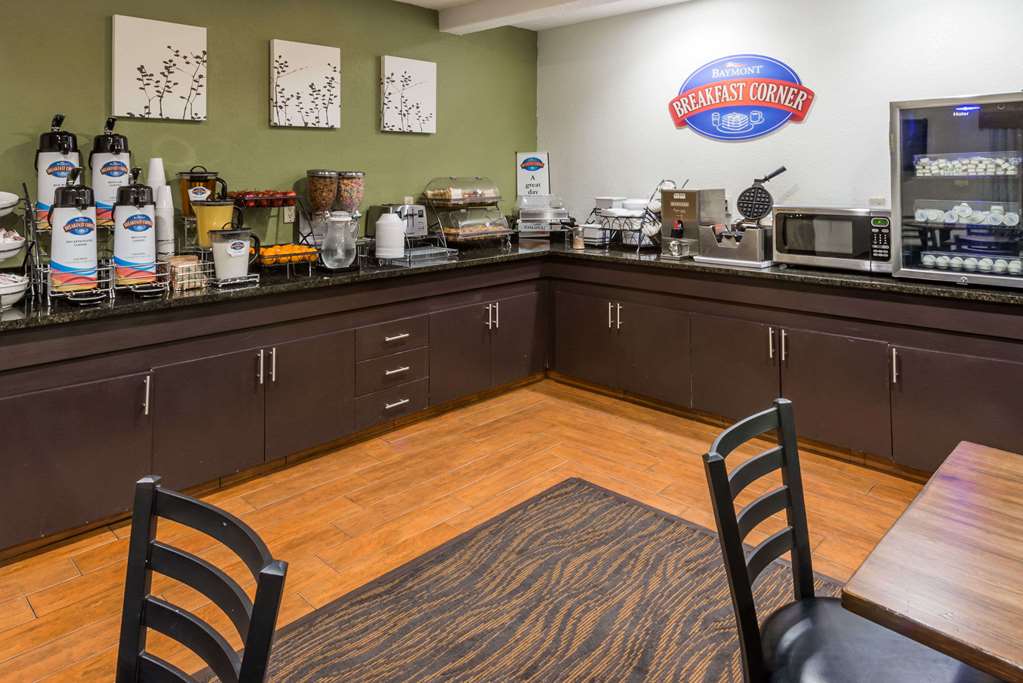 Baymont by Wyndham Pueblo - photo 14