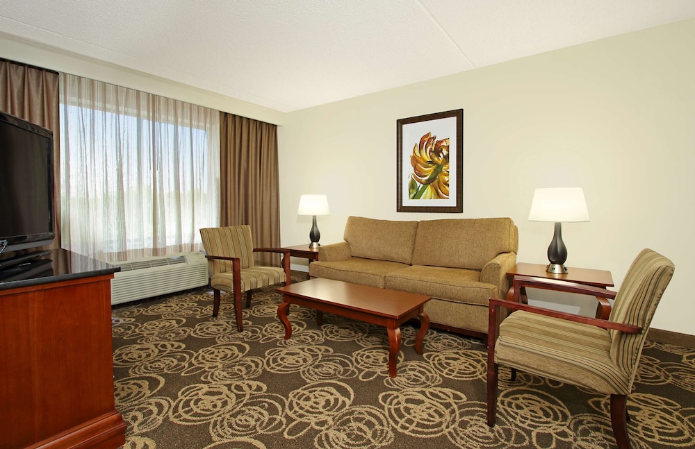 DoubleTree by Hilton Mahwah - photo 10