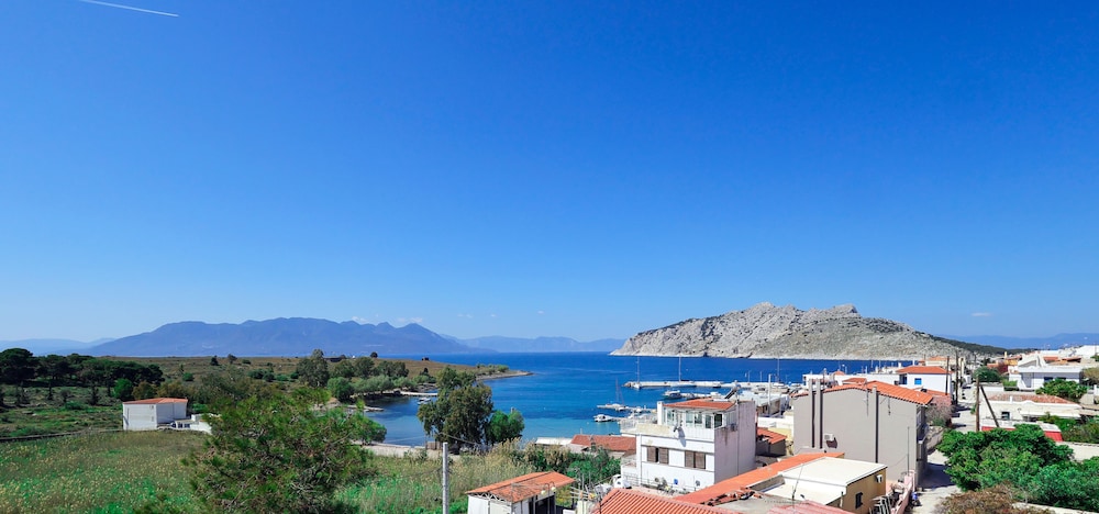 Hippocampus Hotel in Aegina, Greece