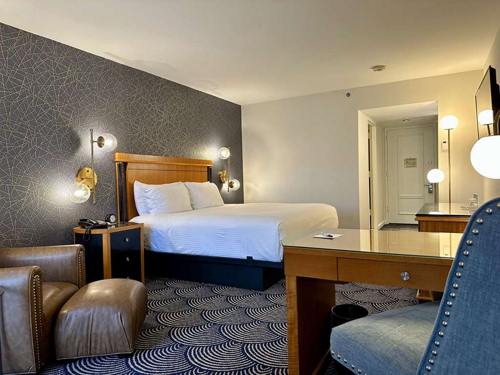 Inn at Great Neck - photo 24
