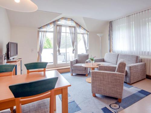 Dünenpark Binz Komfort Ferienwohnung mit 1 Schlafzimmer und Balkon im Dachgeschoss 109 — 4-Star Luxury Hotel in Ostseebad Binz, Germany