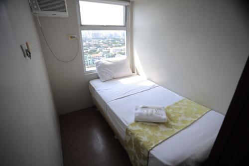 Homes by Gilmore Tower Suites - last minute hotel in Manila