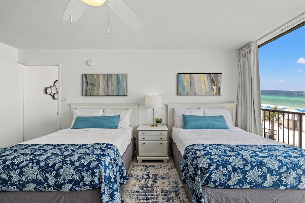 Sandpiper Beacon Beach Resort - photo 28