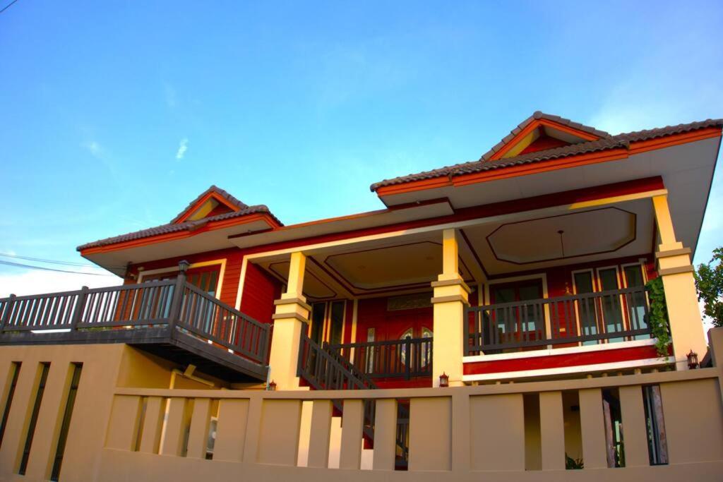 AkiraSunRice Villa calme jardin et rizières — 4-Star Luxury Hotel in Phra Nakhon Si Ayutthaya, Thailand