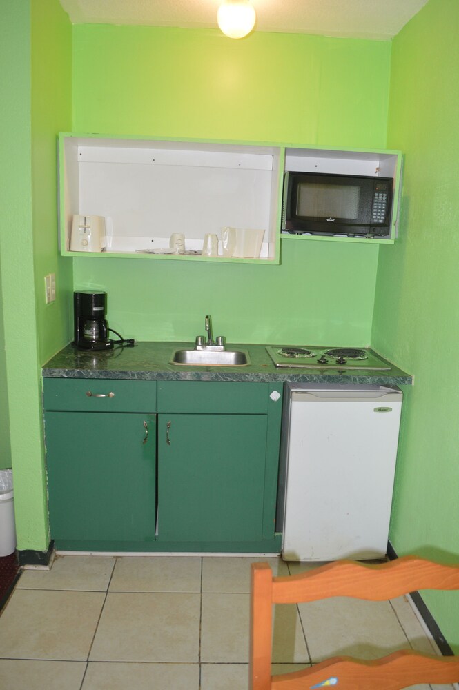 Tarpon Inn - photo 25