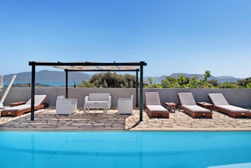 Villa Jimmy's Katomeri 2 — 4-Star Luxury Hotel in Vathi, Greece