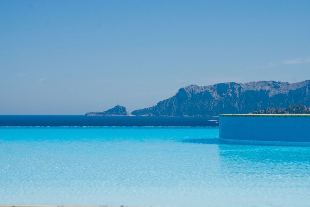 Hotel Luna Lughente — 4-Star Luxury Hotel in Olbia, Italy