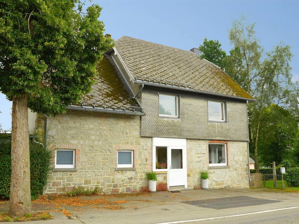 Holiday Home With Garden Heating Barbecue — 4-Star Luxury Hotel in Butgenbach, Belgium