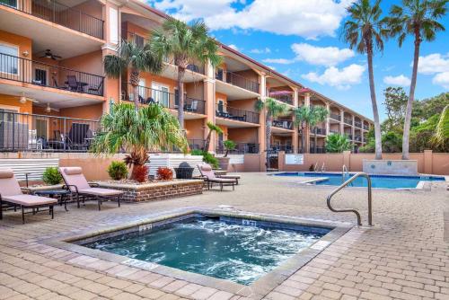 Brass Rail Condo 204 — 4-Star Luxury Hotel in Tybee Island, United States