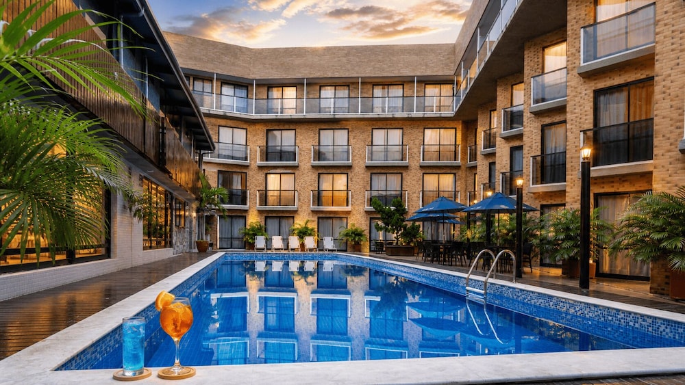 Bessa Beach Hotel