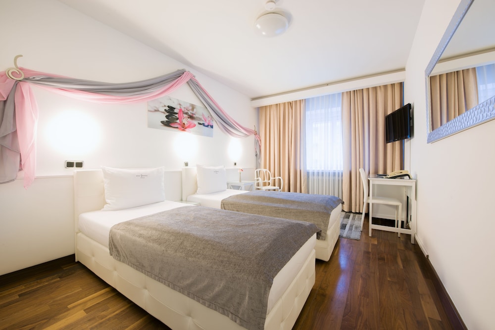 Hotel Rivoli - last minute hotel in Munich