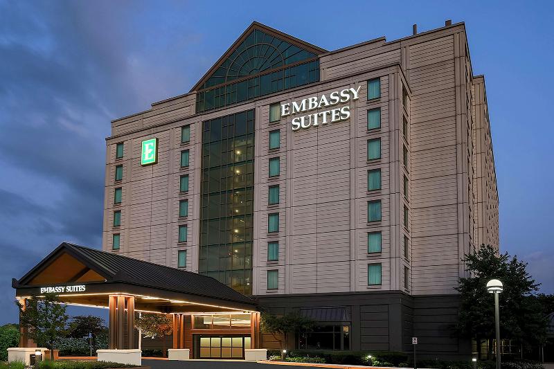 Embassy Suites by Hilton Chicago Lombard Oak Brook - photo 2