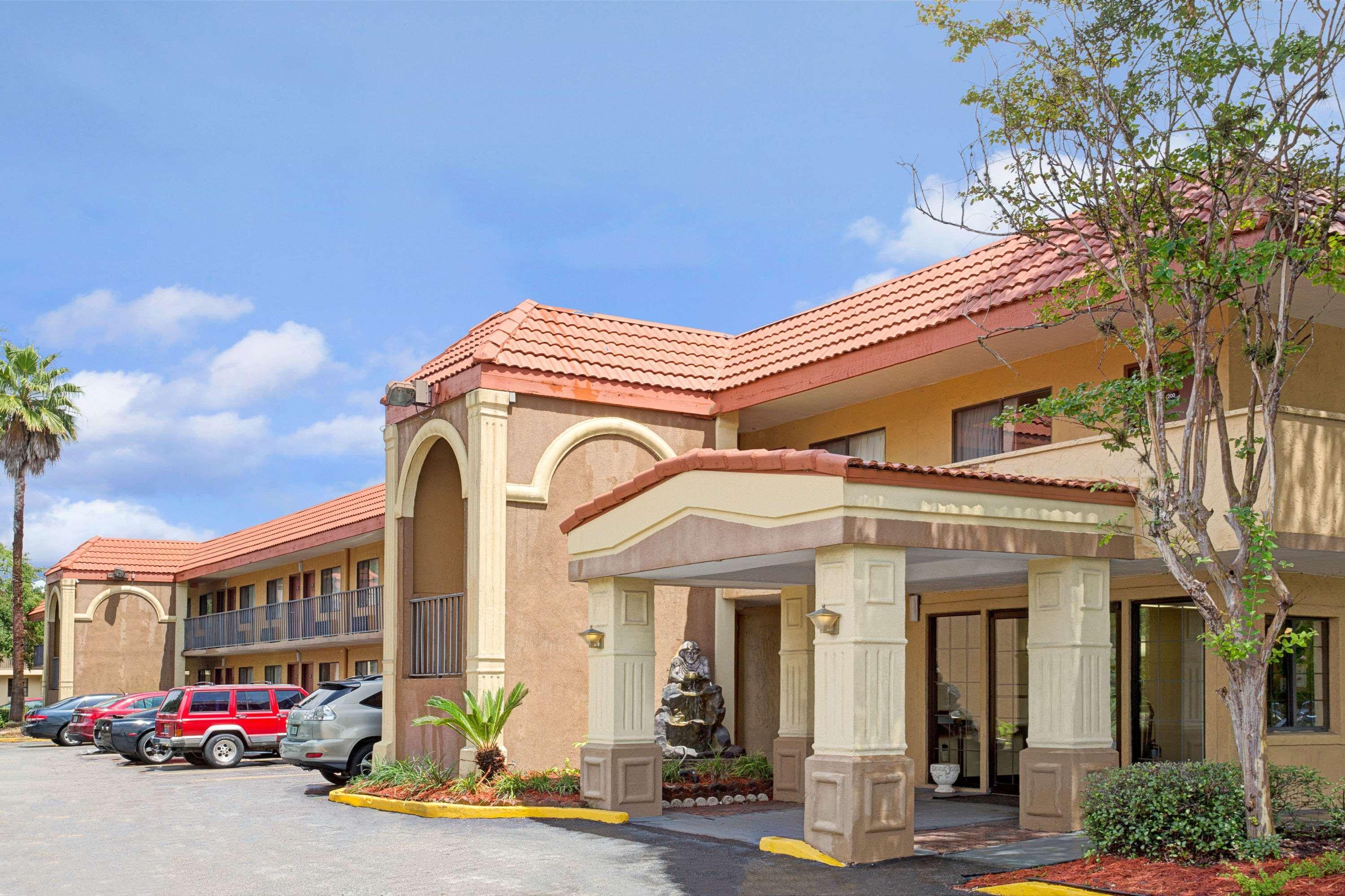Super 8 by Wyndham Jacksonville Orange Park - featured photo