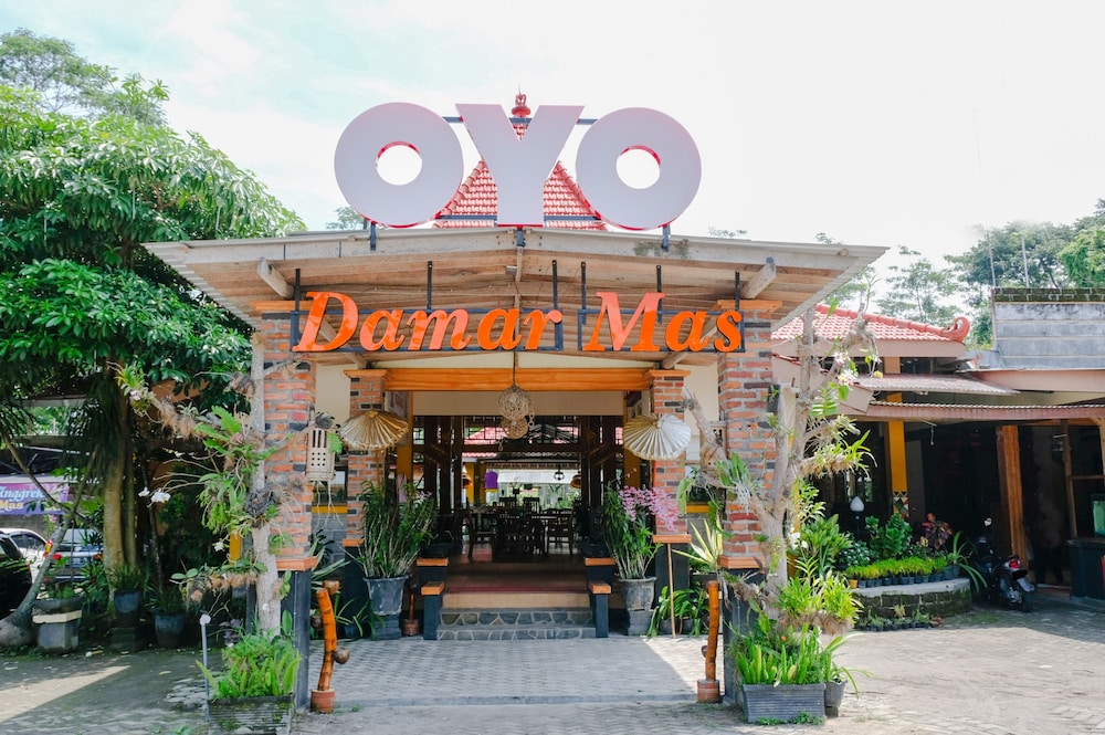 OYO 563 Damar Mas Resort Lereng Kelud in Kediri, Indonesia
