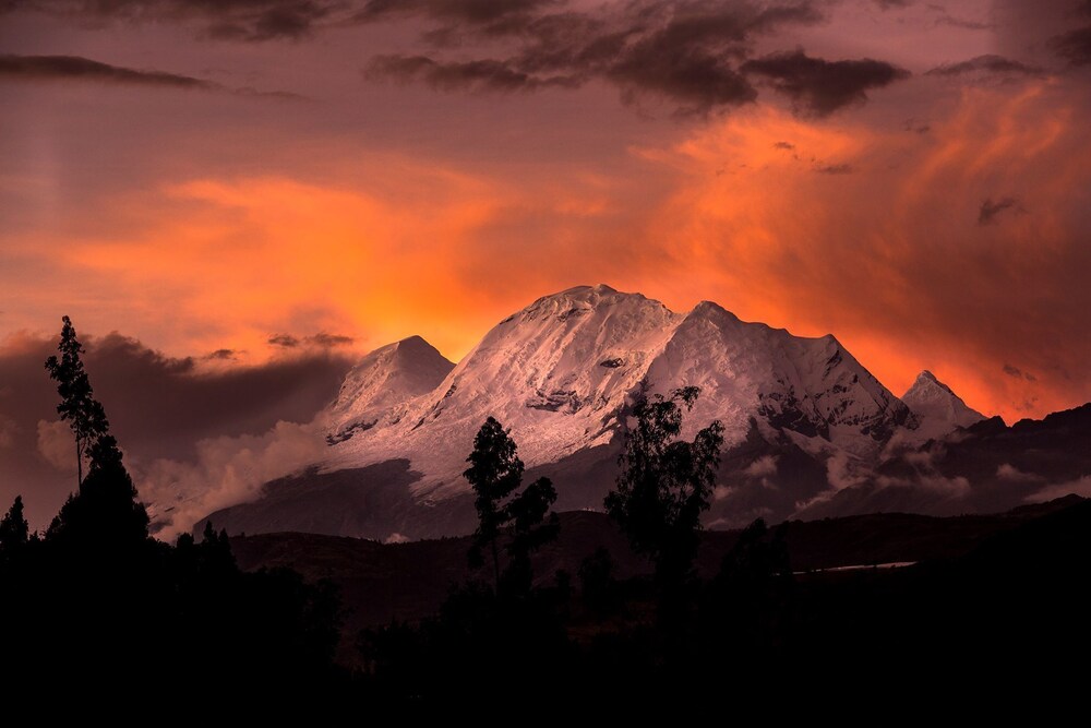 Schatzi Lodge — 4-Star Luxury Hotel in Yungar, Peru