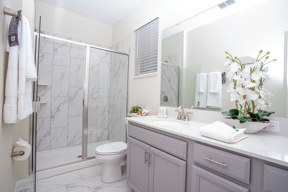 Gorgeous 5 Bd Home Close to Disney Storey Lake Resort 2734 - photo 24
