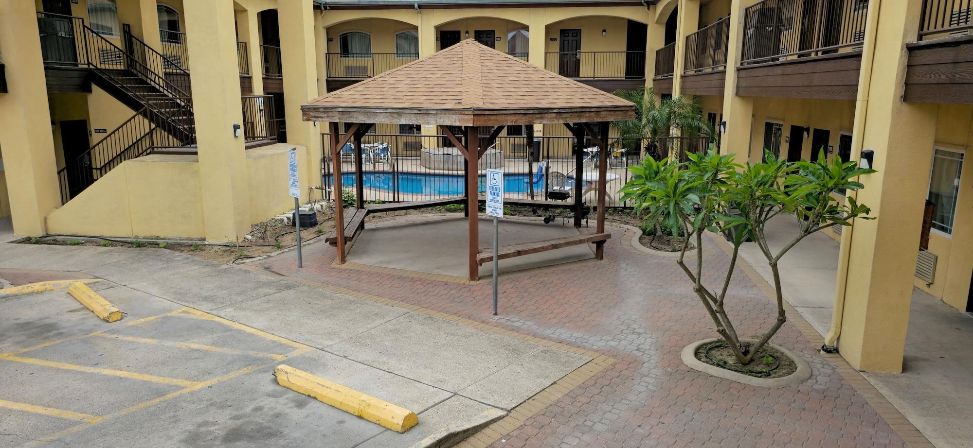 Texas Inn & Suites Rio Grande Valley - photo 23