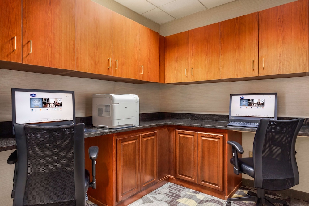 Hampton Inn & Suites Denver Cherry Creek - photo 32
