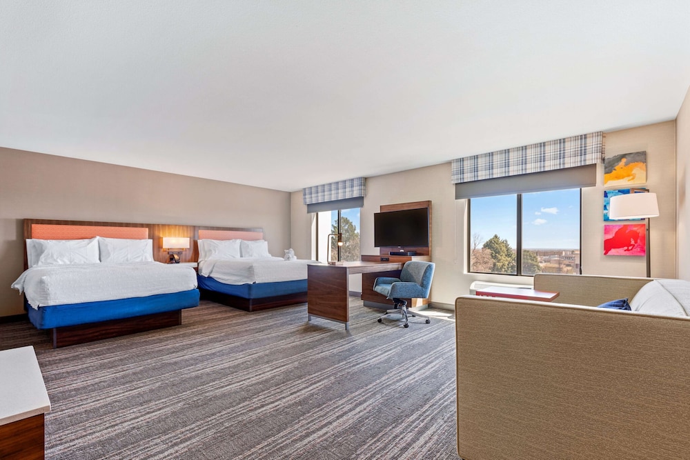 Hampton Inn & Suites Greeley - photo 11