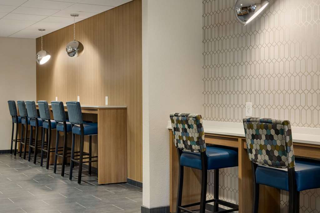 Microtel Inn & Suites by Wyndham Gambrills - photo 22