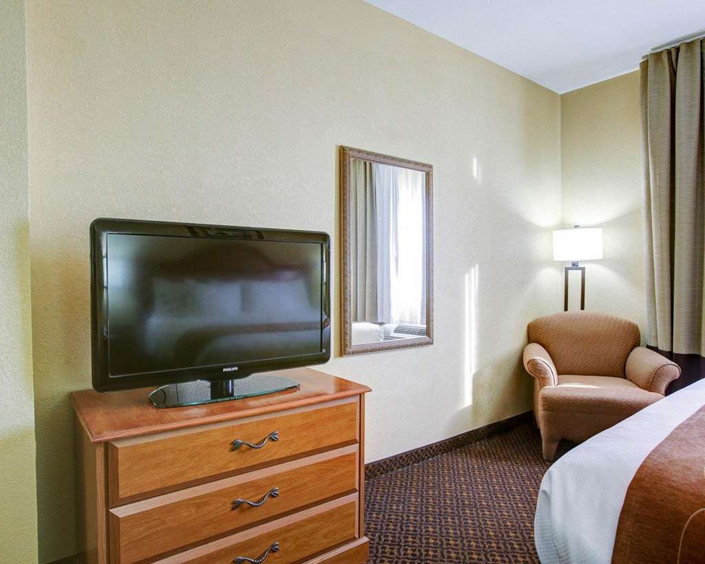 Comfort Suites Brenham - photo 12