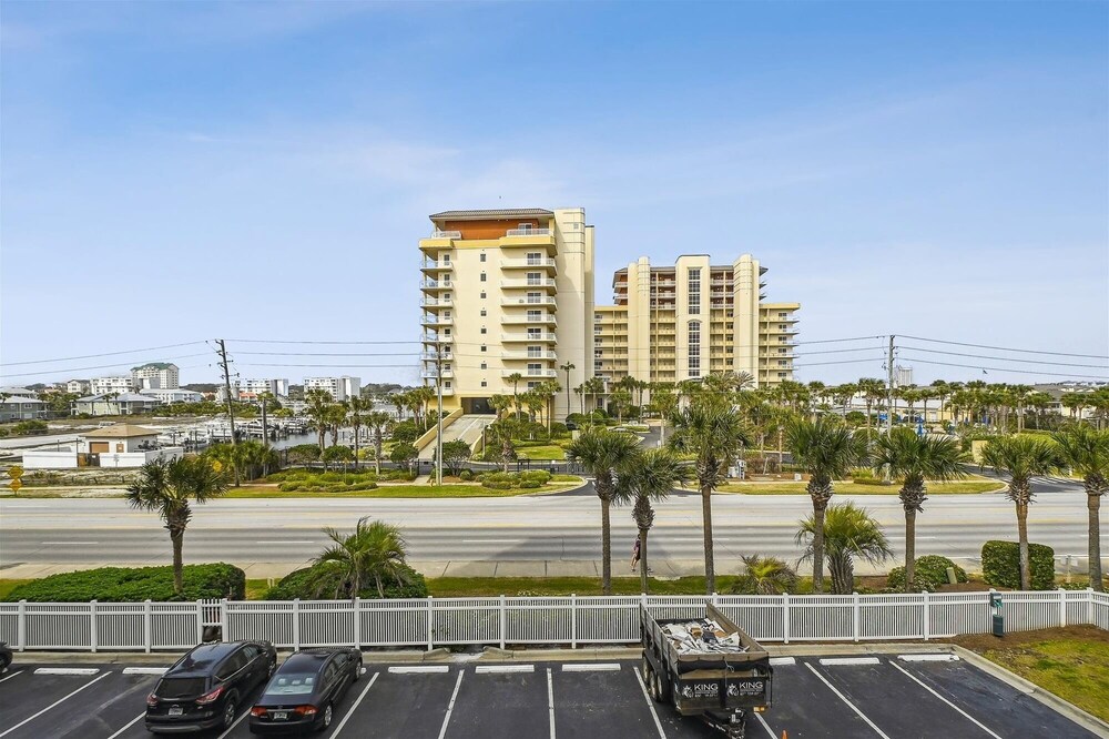 Oceania 201 3 Bedroom Condo by RedAwning — 4-Star Luxury Hotel in Destin, United States