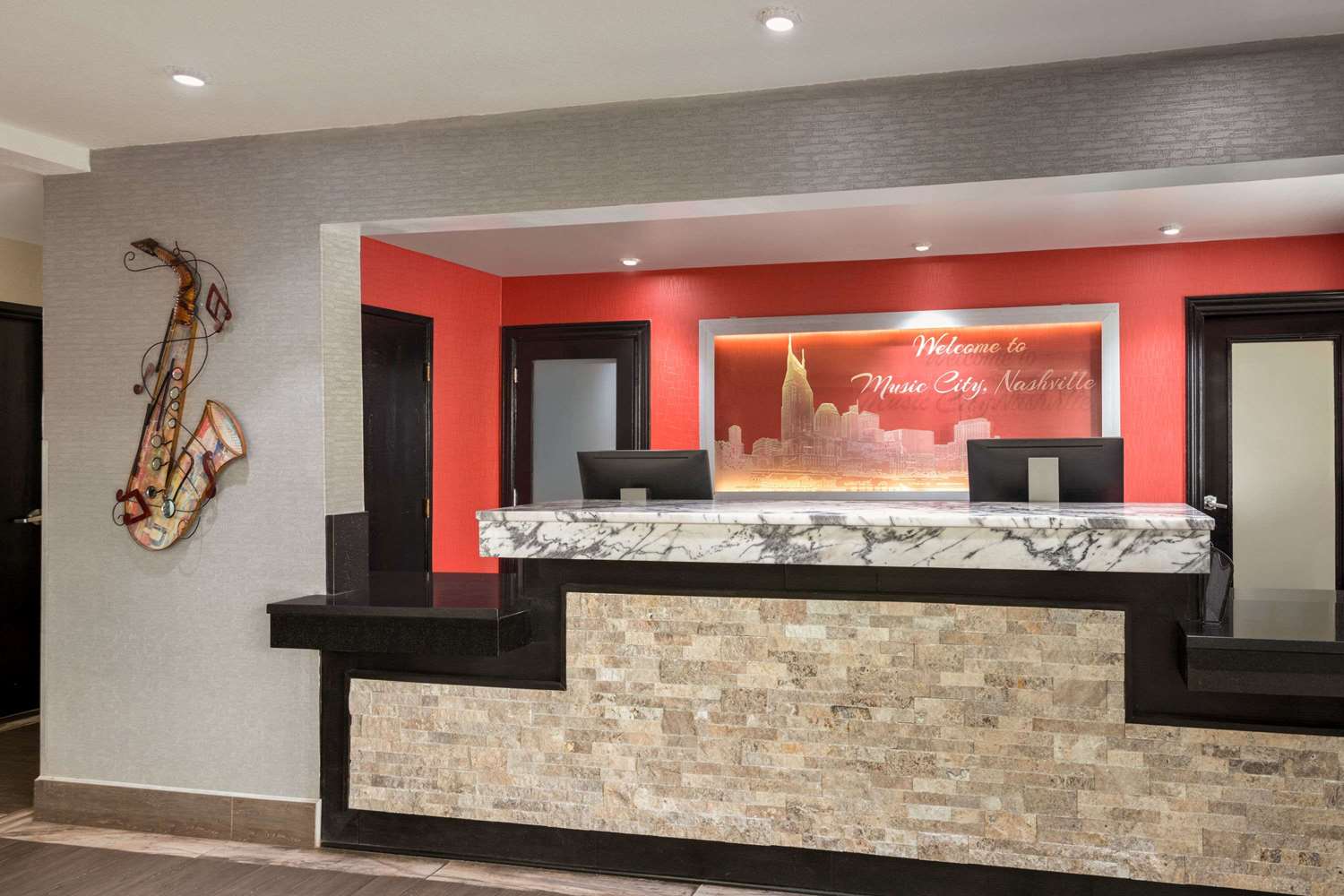 Super 8 by Wyndham Nashville Airport North - photo 15