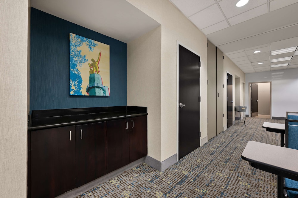 Hampton Inn Birmingham Leeds - photo 68