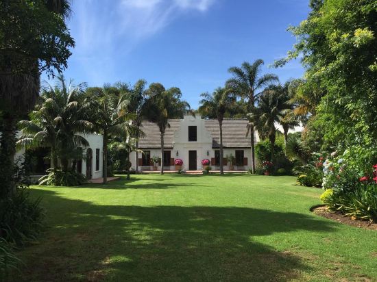 The White Manor — 4-Star Luxury Hotel in Cape Town, South Africa