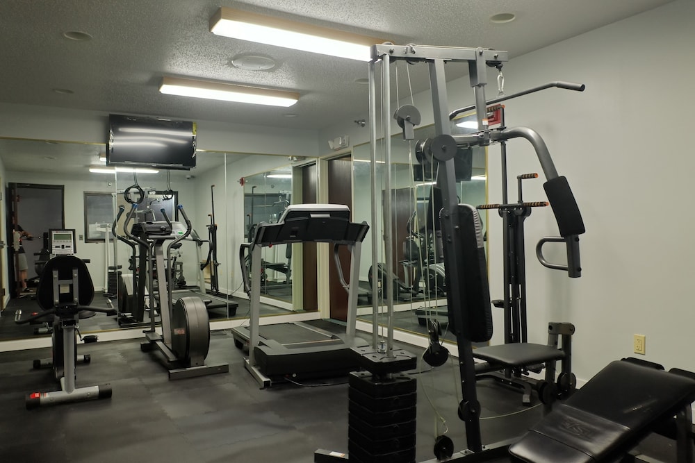 Quality Inn & Suites Woodstock near Lake Geneva - photo 15