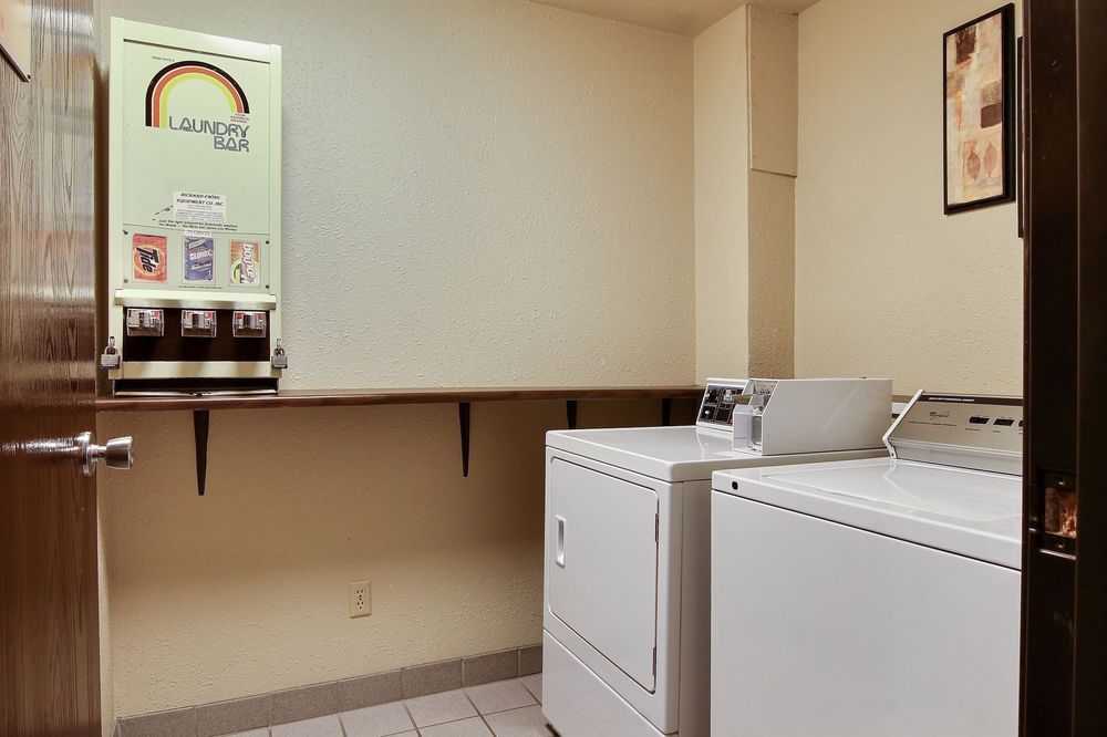 Econo Lodge Sioux Falls Empire Mall - photo 6