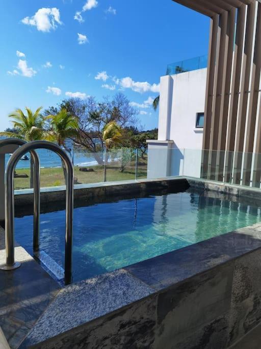 La Mivoie pieds dans l'eau — 4-Star Luxury Hotel in Grande Riviere Noire, Mauritius