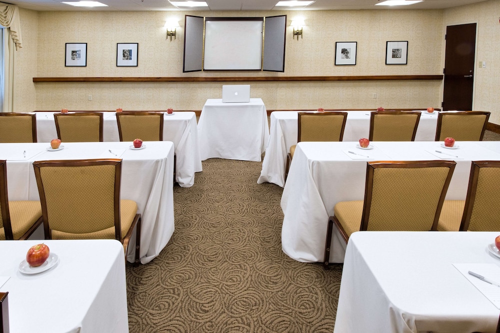 Hampton Inn Boston Norwood - photo 51