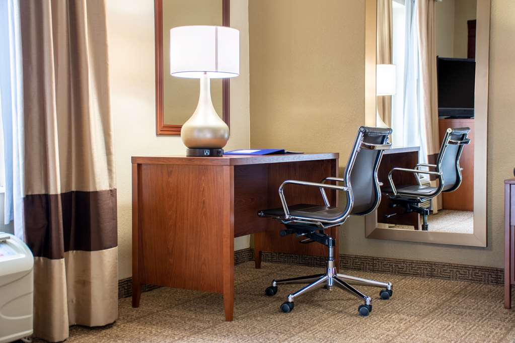 Comfort Inn Dickson - photo 19