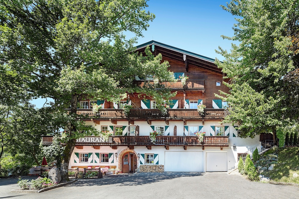 Landsitz Römerhof Hotel Apartments in Kitzbuehel, Austria