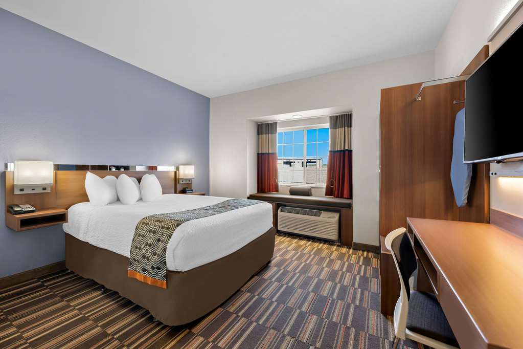 Microtel Inn & Suites by Wyndham Sweetwater - photo 36