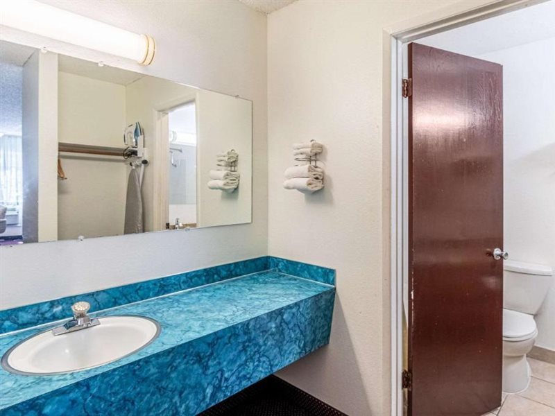 Rodeway Inn & Suites Portland West Beaverton - photo 10