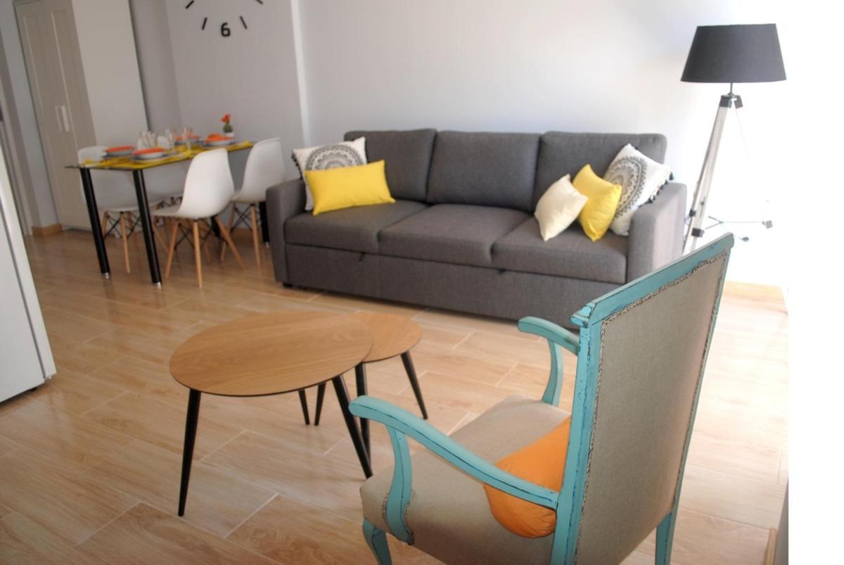 Sonrie Estas En Gandia a Solo 100m de la Playa Para 6 Personas in Gandia, Spain