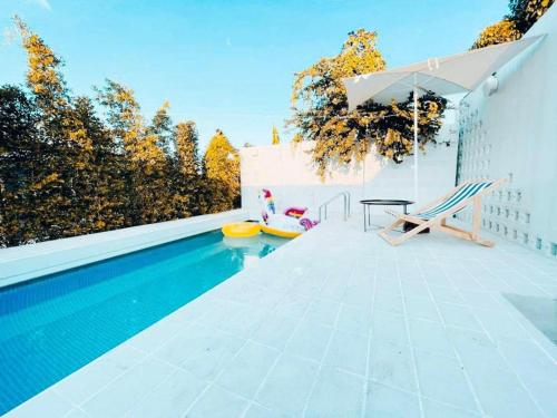 7 Class Pool Villa — 4-Star Luxury Hotel in Chachoengsao, Thailand