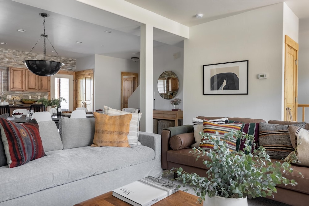 Douglas by Avantstay Charming Townhouse Mins From Deer Valley Resort - photo 15